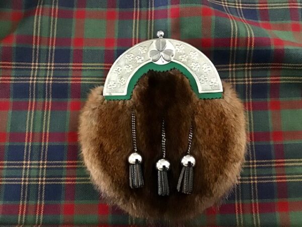 Shamrock Sporran with Chrome Cantle Brown Muskrat