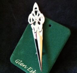 Celtic Swirl Knot Kilt Pin