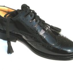 Ghillie Brogues