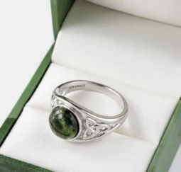 CONNEMARA MARBLE CELTIC TRINITY KNOT RING